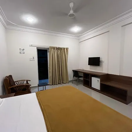 Morjim Sunset Guesthouse - 300 Meter To Morjim Beach Exterior photo